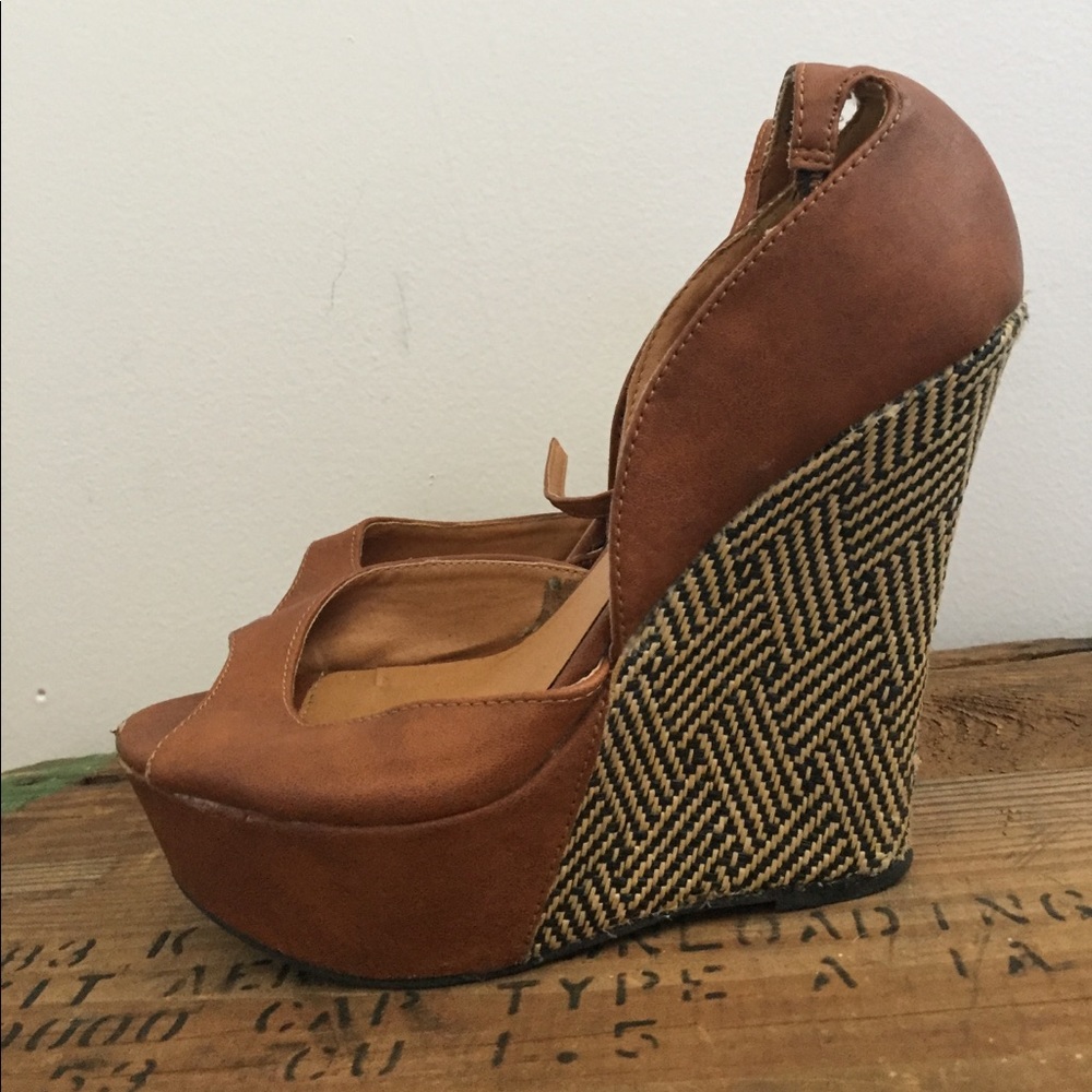 Wedge heels